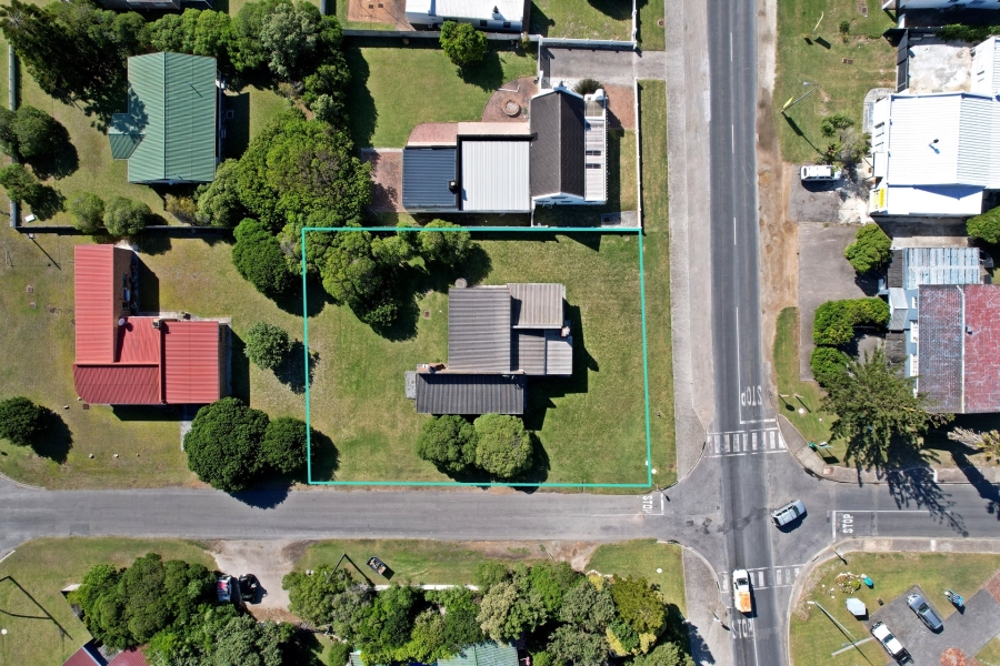 4 Bedroom Property for Sale in Struisbaai Western Cape